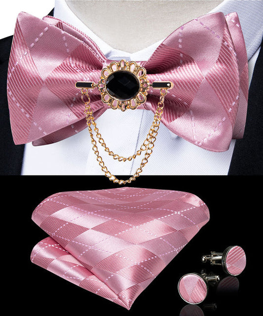 Bowtie Hanky Broche Ensemble disponible sur le site Matutina-Chic