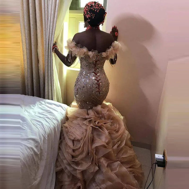 Robe de soirée sirène grande taille Aso Ebi à paillettes et pompons à plusieurs niveaux en organza