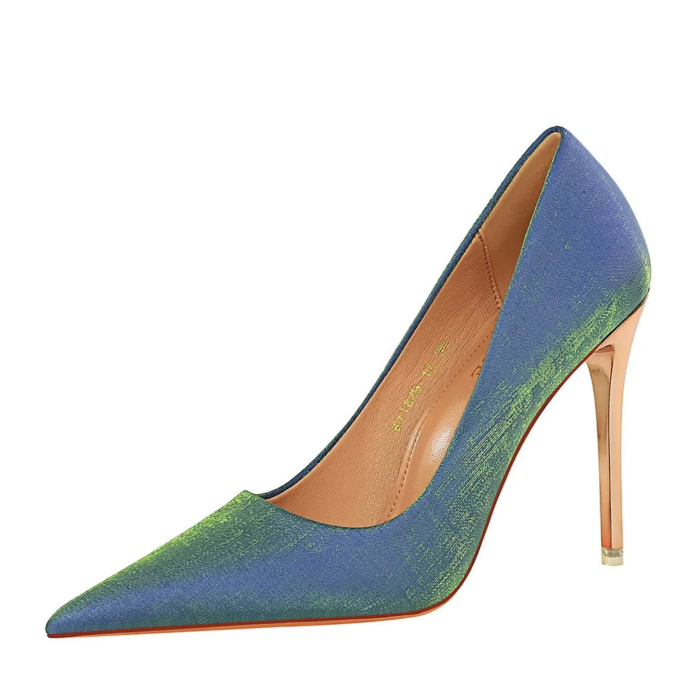 Article comforme à l'image, créez votre style en choisissant votre taille, couleur pour une satifaction parfaite!