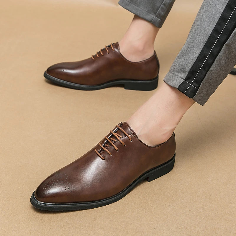 Chaussures en cuir verni de luxe pour hommes Oxfords à lacets élégantes