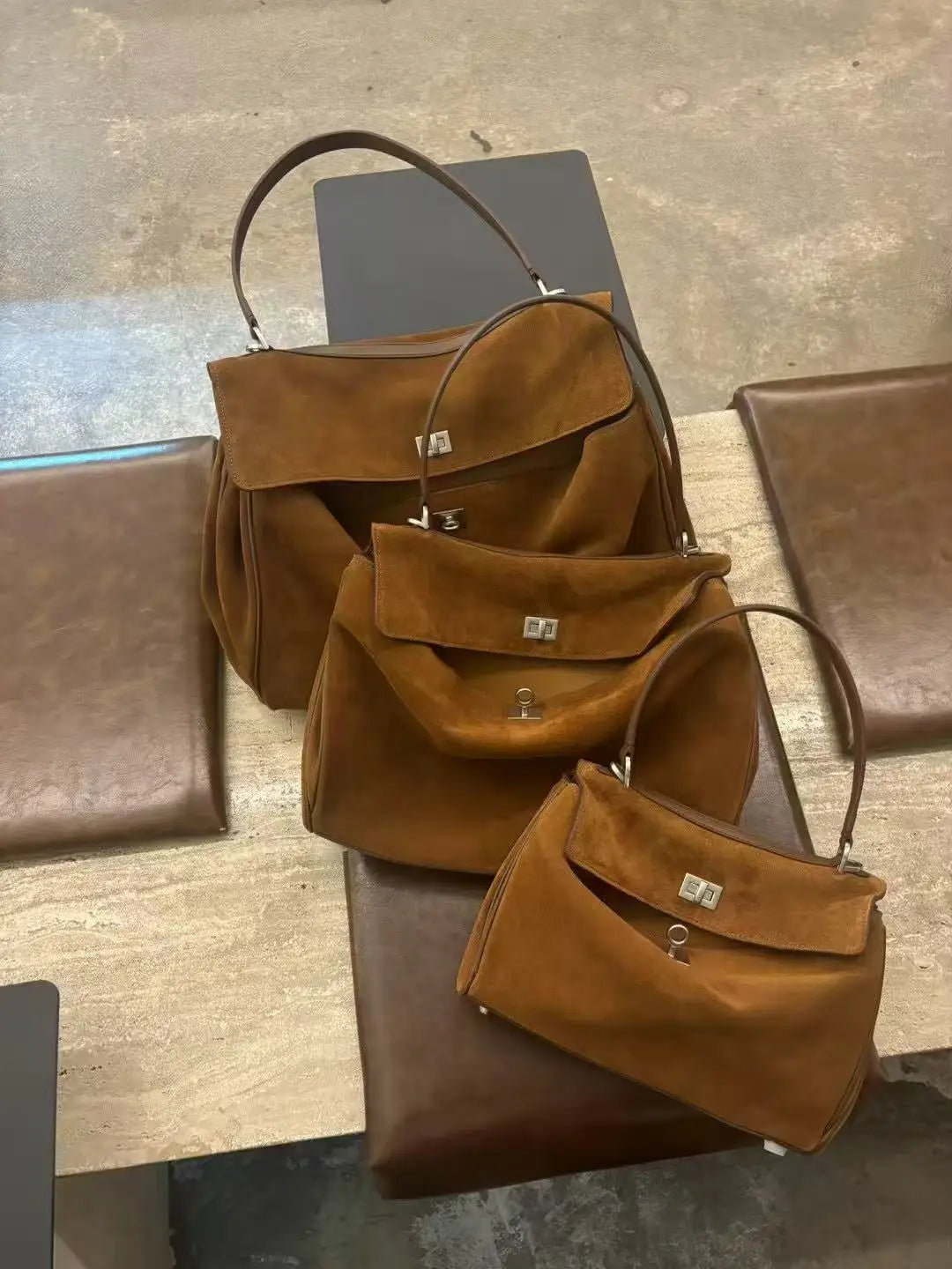 Article comforme à l'image, créez votre style en choisissant votre taille, couleur pour une satifaction parfaite!