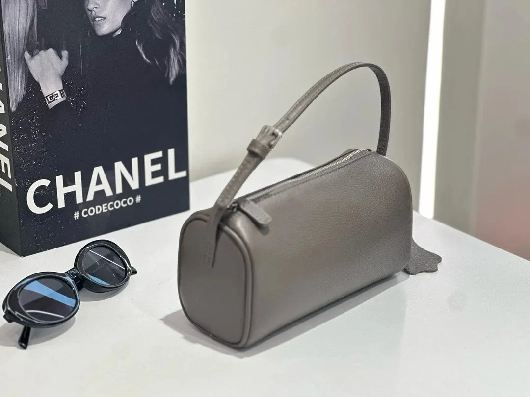 Article comforme à l'image, créez votre style en choisissant votre taille, couleur pour une satifaction parfaite!