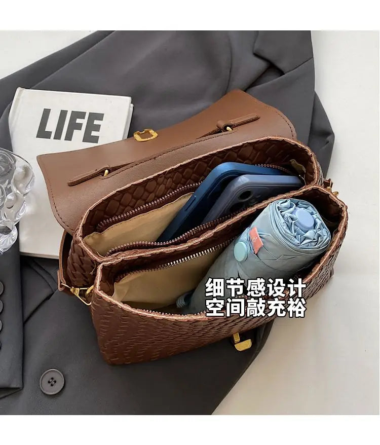 Article comforme à l'image, créez votre style en choisissant votre taille, couleur pour une satifaction parfaite!