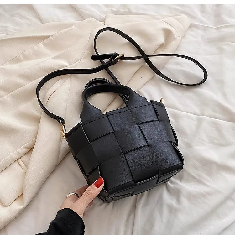 Article comforme à l'image, créez votre style en choisissant votre taille, couleur pour une satifaction parfaite!