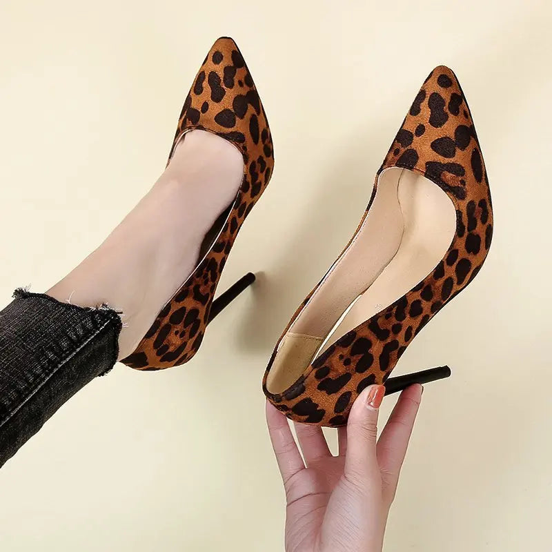 Chaussures à talons hauts en caoutchouc rouge pour femmes, escarpins floqués imprimé léopard grande taille 44