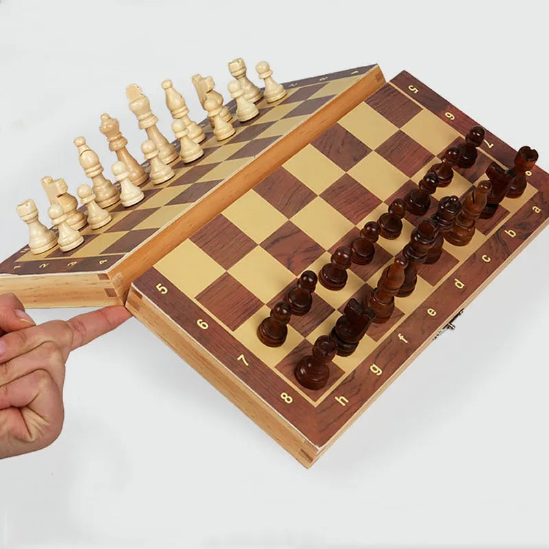 Jeu d'échecs pliant en bois magnétique, plateau de jeu feutré, rangement intérieur, cadeau pour adultes et enfants, jeu familial, 24x24cm