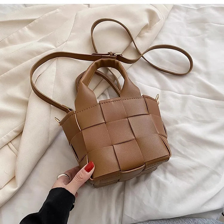 Article comforme à l'image, créez votre style en choisissant votre taille, couleur pour une satifaction parfaite!