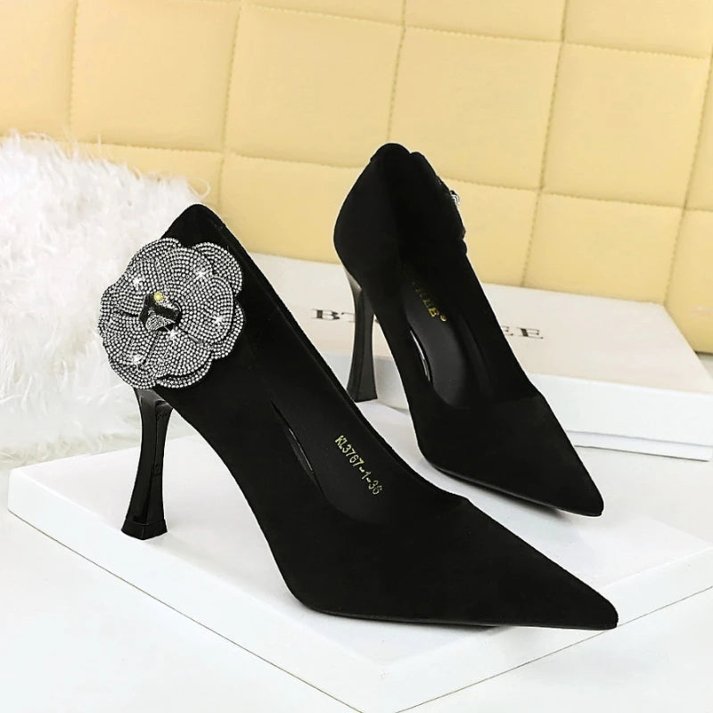 Article comforme à l'image, créez votre style en choisissant votre taille, couleur pour une satifaction parfaite!