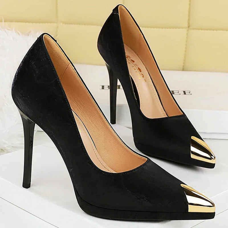 Article comforme à l'image, créez votre style en choisissant votre taille, couleur pour une satifaction parfaite!