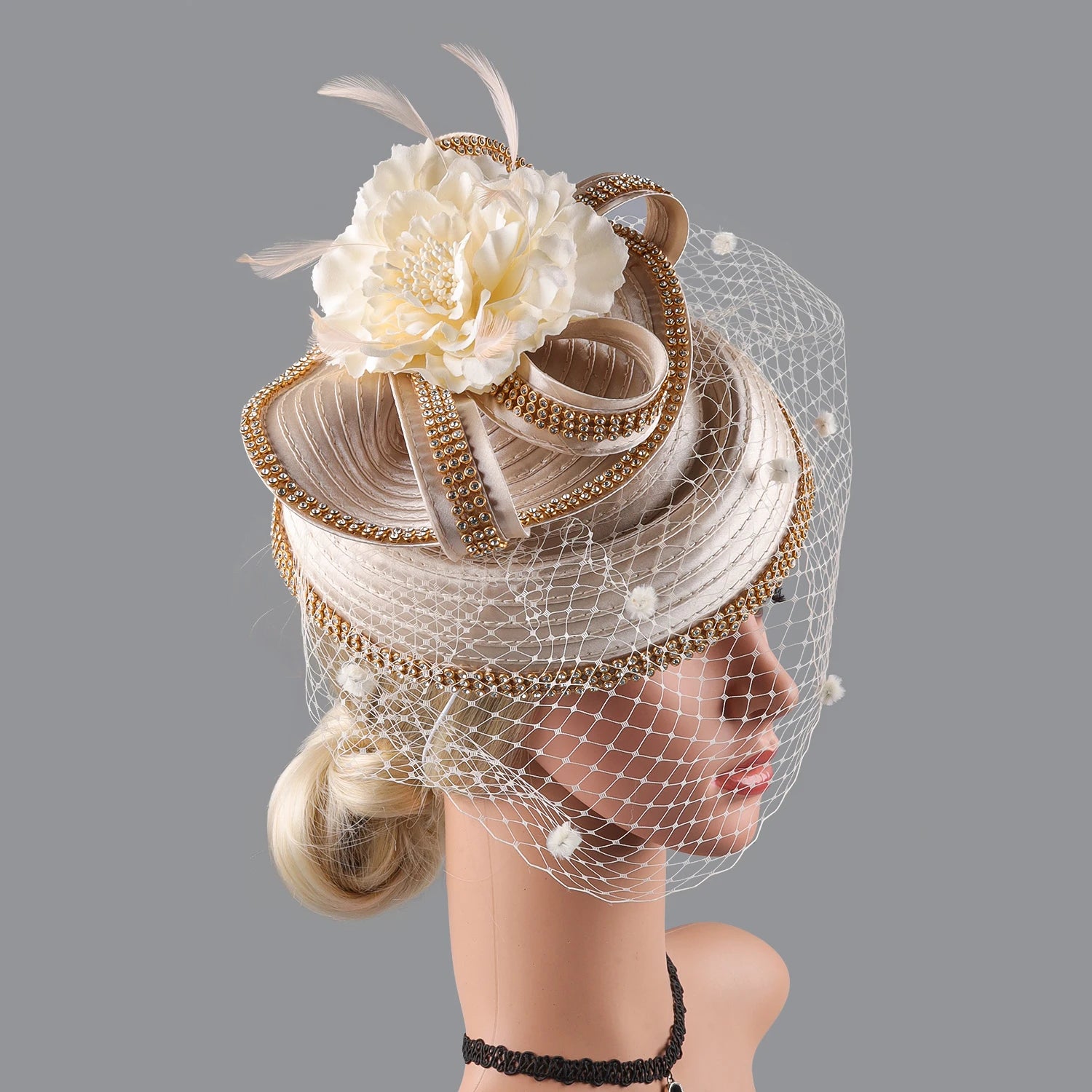 Article comforme à l'image, créez votre style en choisissant votre taille, couleur pour une satifaction parfaite!