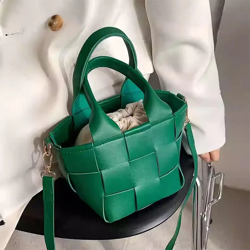 Article comforme à l'image, créez votre style en choisissant votre taille, couleur pour une satifaction parfaite!