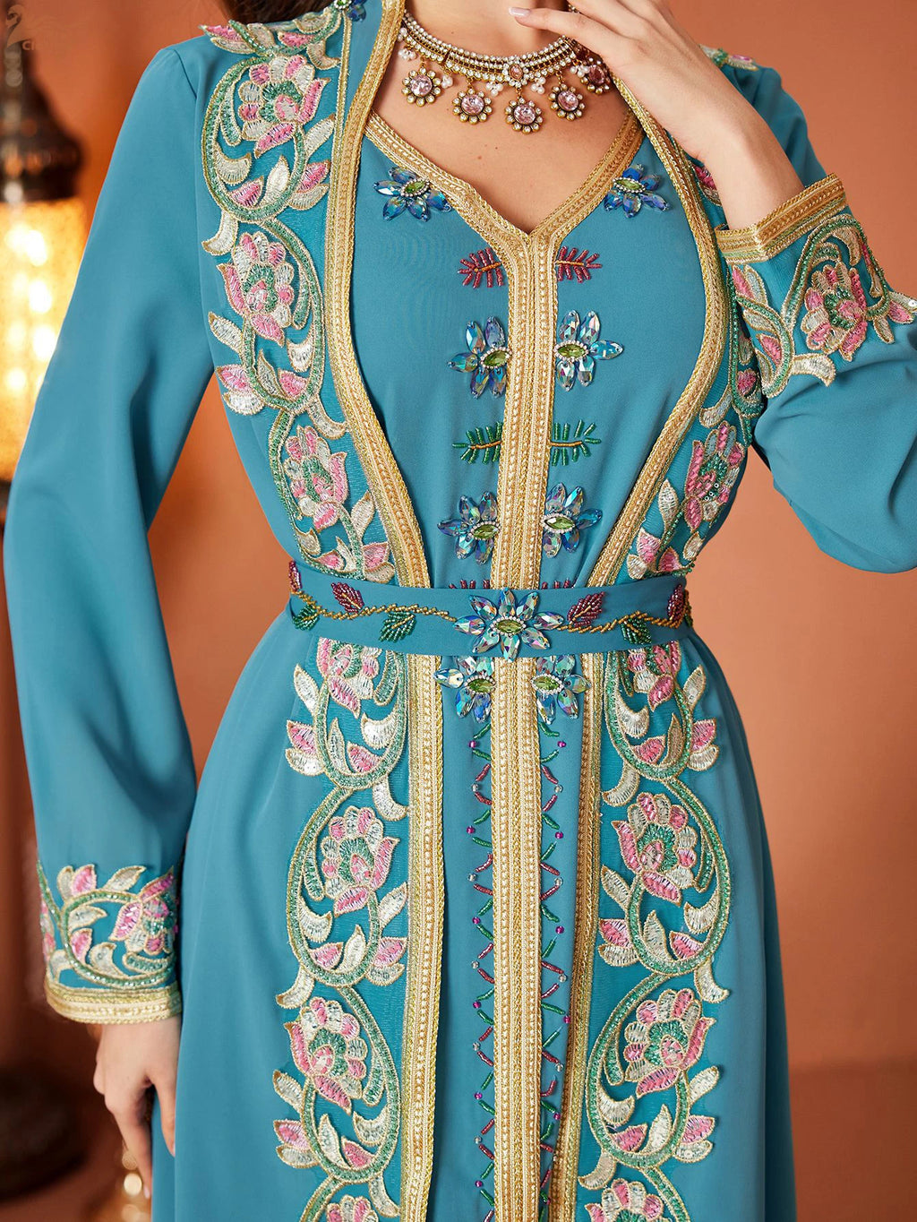 Article comforme à l'image, créez votre style en choisissant votre taille, couleur pour une satifaction parfaite!