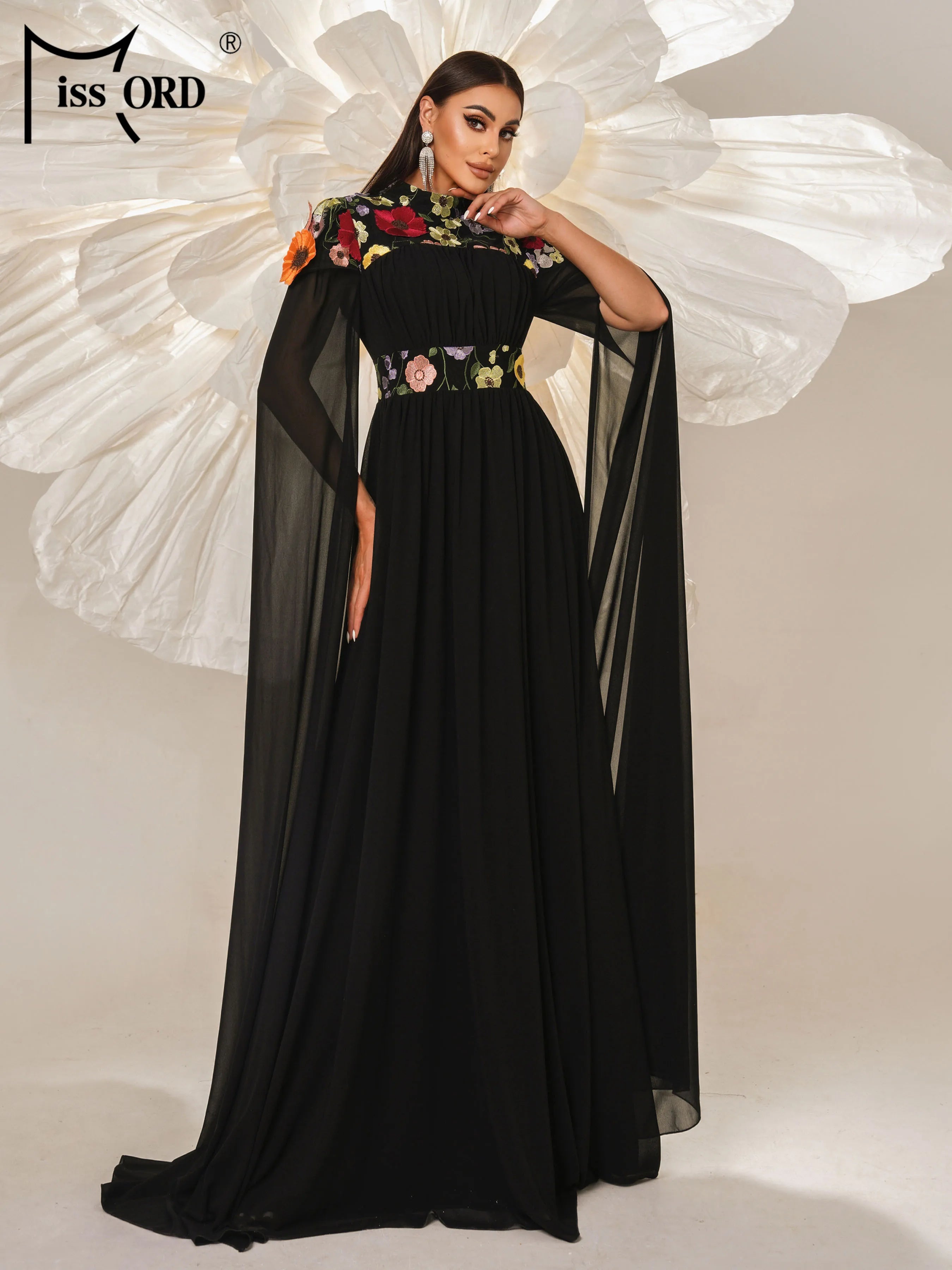 Article comforme à l'image, créez votre style en choisissant votre taille, couleur pour une satifaction parfaite!