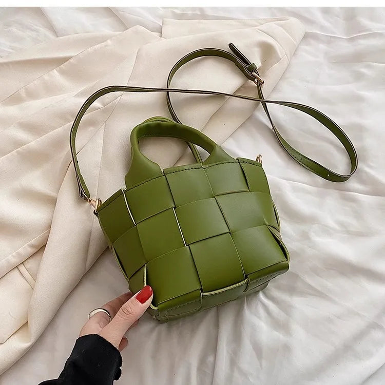 Article comforme à l'image, créez votre style en choisissant votre taille, couleur pour une satifaction parfaite!