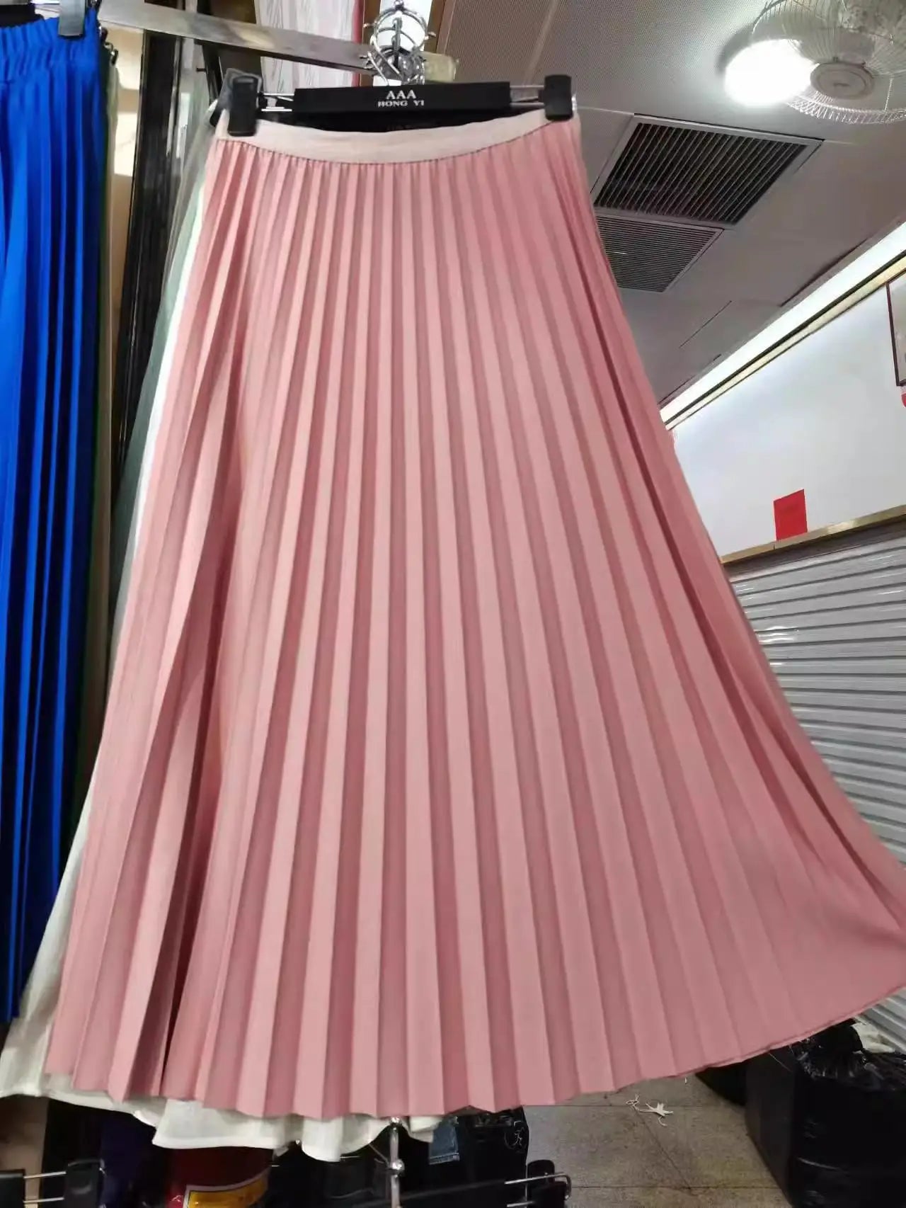 Article comforme à l'image, créez votre style en choisissant votre taille, couleur pour une satifaction parfaite!