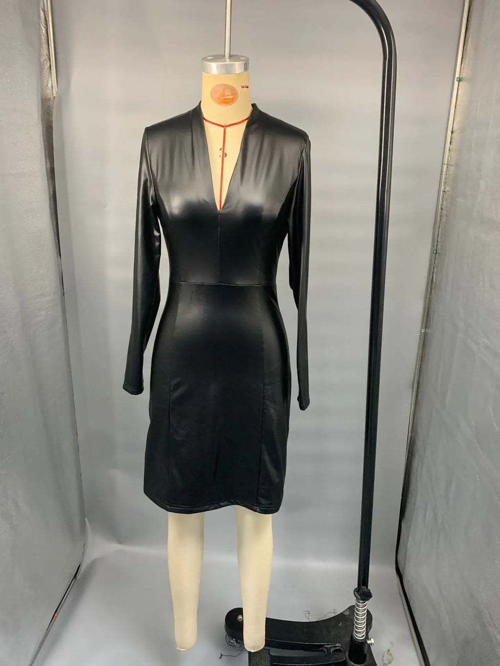 Article comforme à l'image, créez votre style en choisissant votre taille, couleur pour une satifaction parfaite!