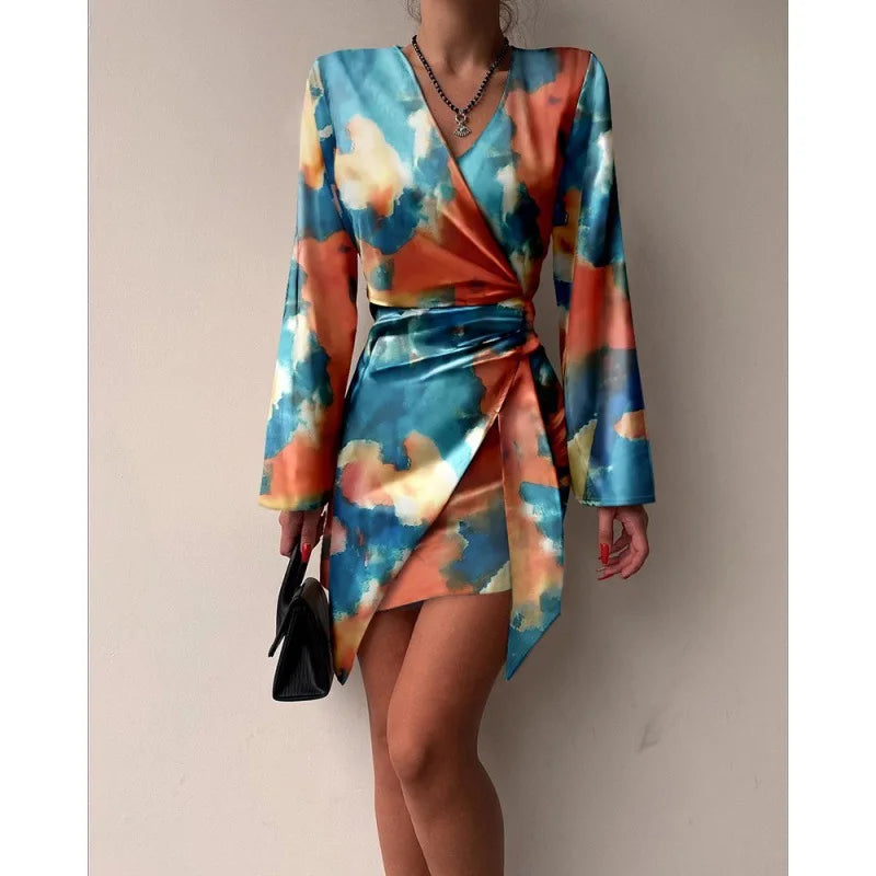 Long Sleeved Fashionable Printed Pleated Dress Sexy V-neck Irregular Casual Short Dress