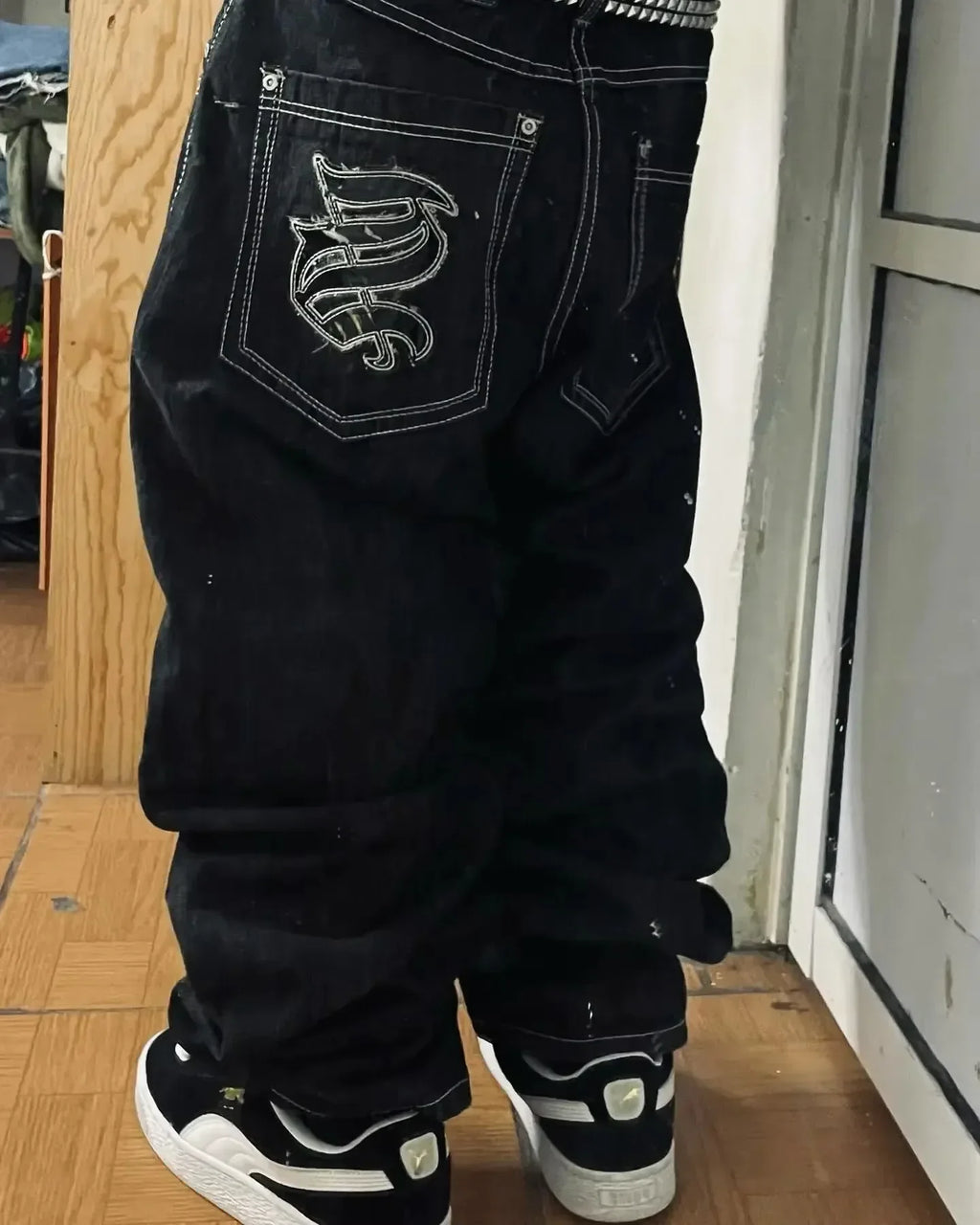 Article comforme à l'image, créez votre style en choisissant votre taille, couleur pour une satifaction parfaite!