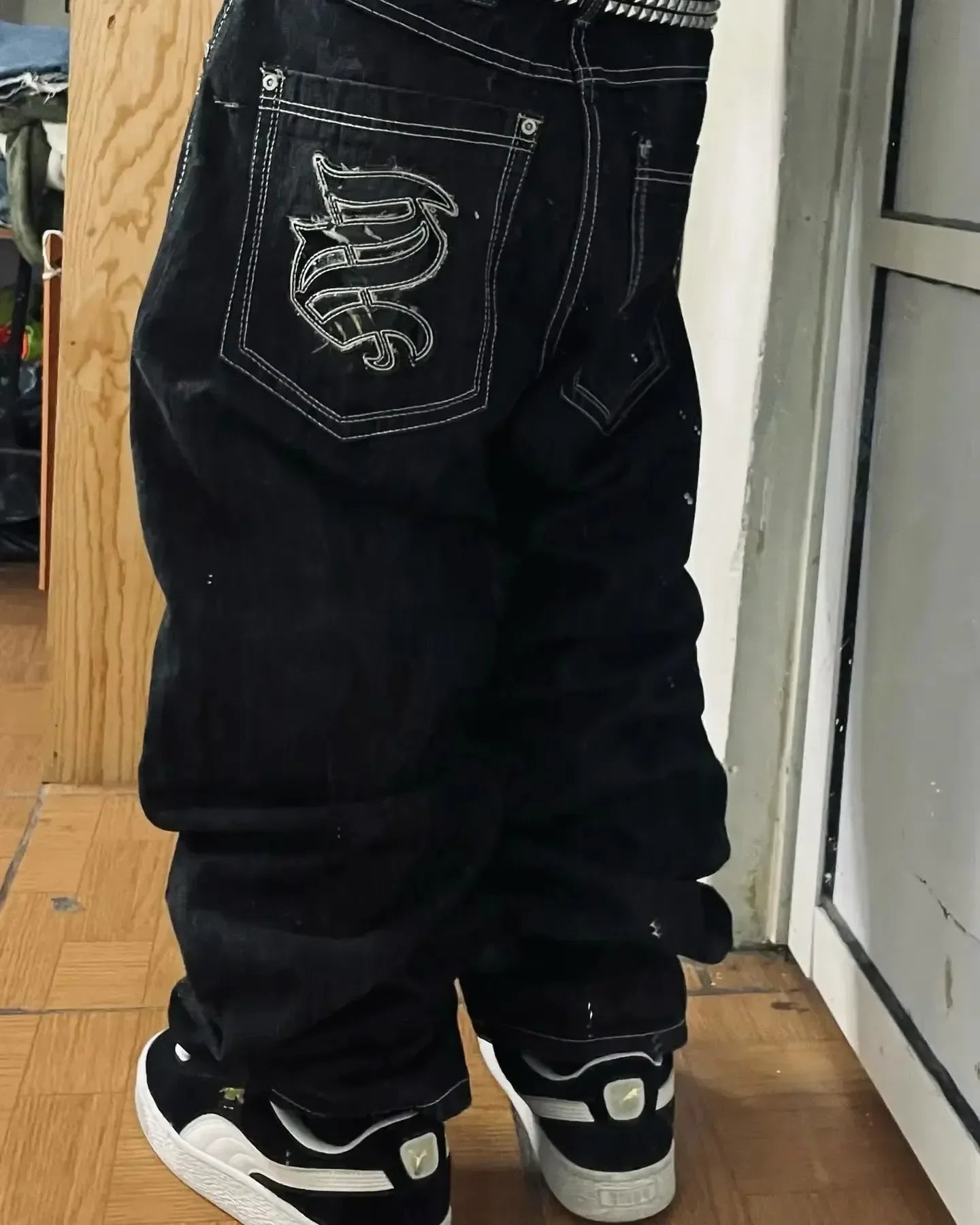 Article comforme à l'image, créez votre style en choisissant votre taille, couleur pour une satifaction parfaite!