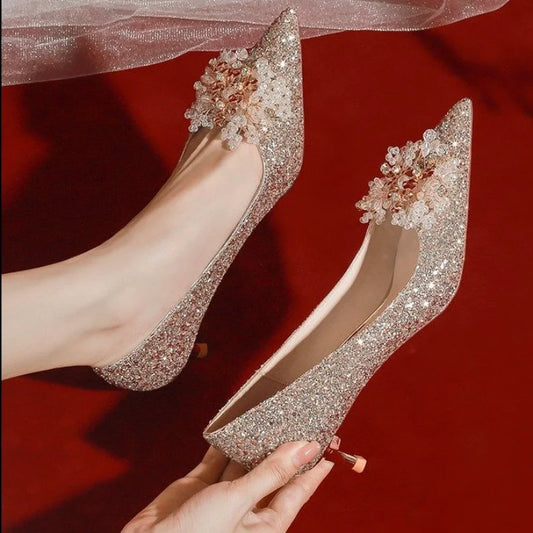 Chaussures dorées en cristal à talons hauts pour femmes