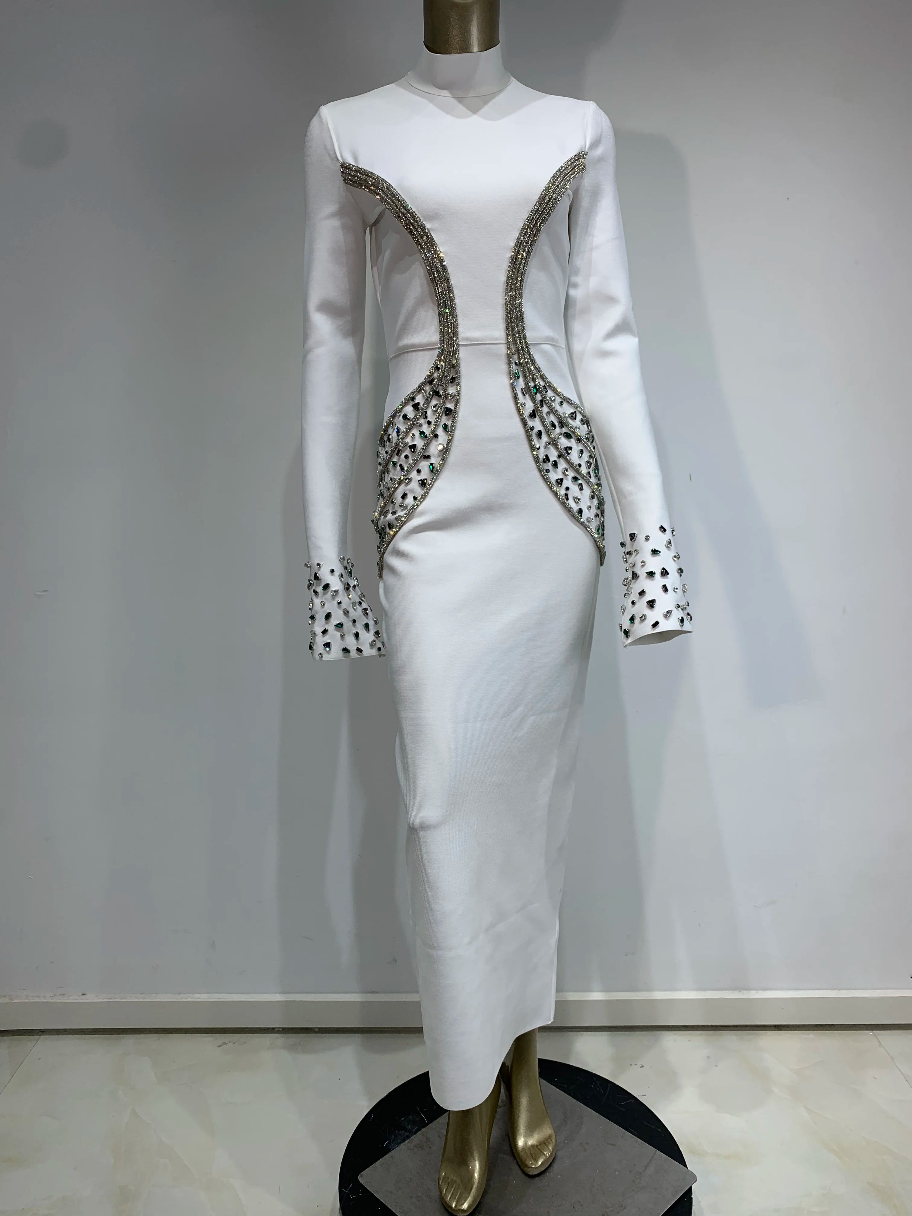 Article comforme à l'image, créez votre style en choisissant votre taille, couleur pour une satifaction parfaite!