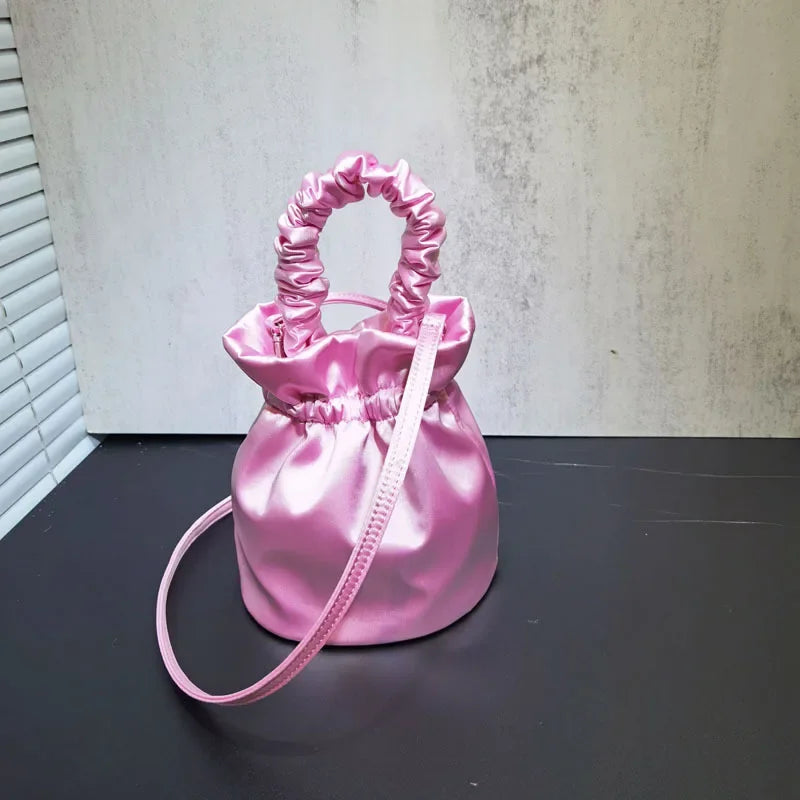 Article comforme à l'image, créez votre style en choisissant votre taille, couleur pour une satifaction parfaite!