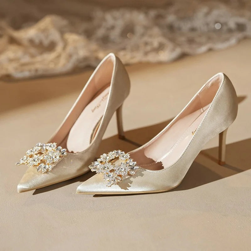 Article comforme à l'image, créez votre style en choisissant votre taille, couleur pour une satifaction parfaite!