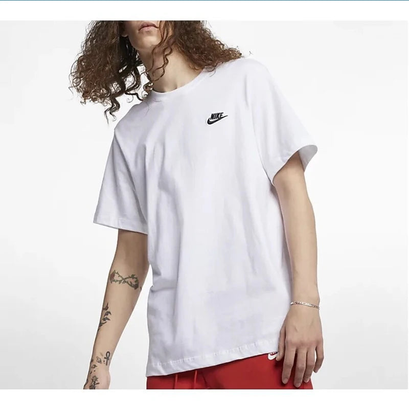 Nike Original Logo Brodé Col Rond T-shirt Manches Courtes Vêtements Homme Noir et Blanc et Bleu AR4997-013