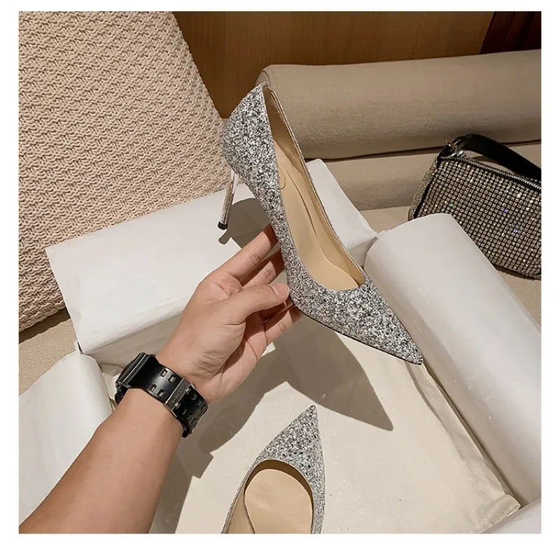 Article comforme à l'image, créez votre style en choisissant votre taille, couleur pour une satifaction parfaite!